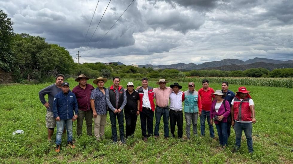 La Alcaldía instala riego tecnificado en Tablada Sud 