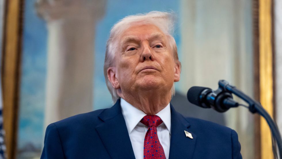 Trump restringe la entrada de extranjeros a EEUU