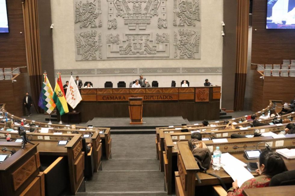 Diputados aprueba crédito por $us 30 MM
