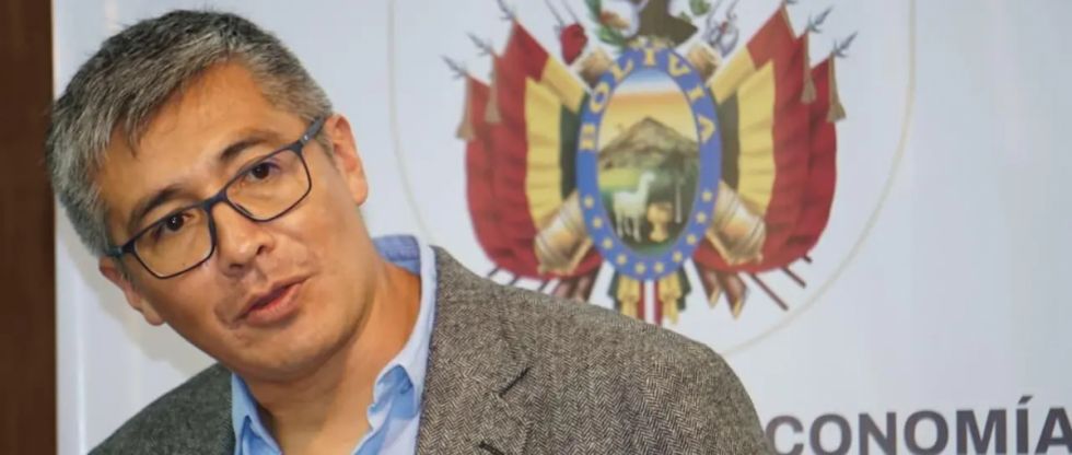Ministro Espinoza: “Subir el pasaje al doble es un abuso”