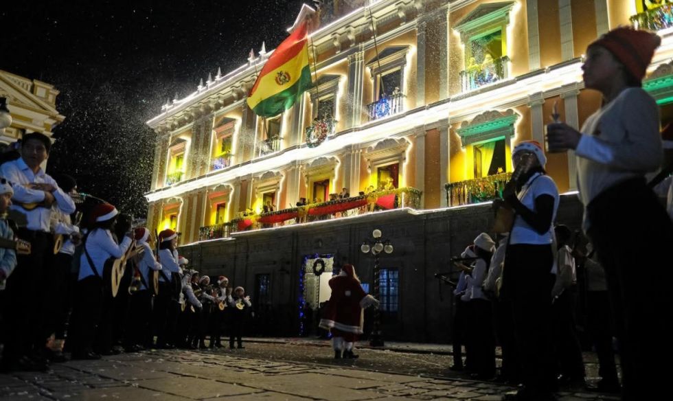 Gobierno dispone dos días de feriado: jueves 25 y viernes 26 de diciembre