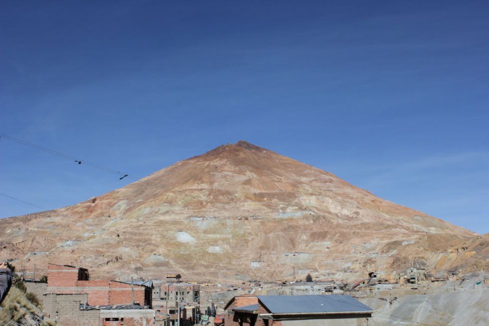 Cerro Rico de Potosí: La montaña  que sigue tragando hombres