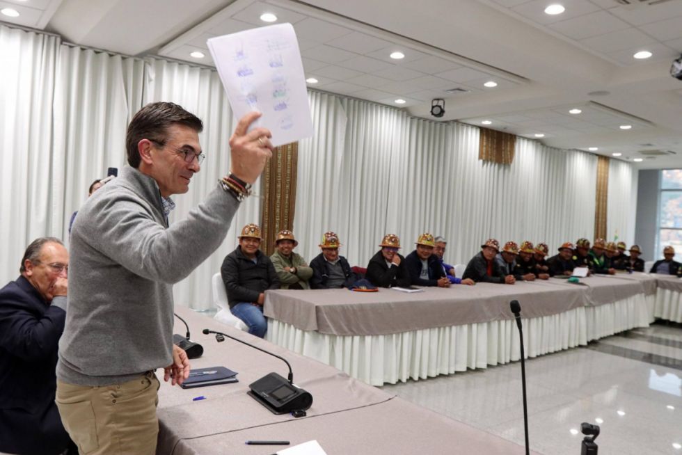 Gobierno avanza  con acuerdos para  sostener el DS 5503