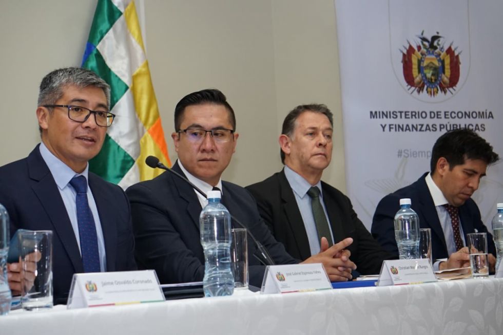 Ministro de economía cuestiona a la COB por no haber peleado por la economía de los más pobres en el pasado