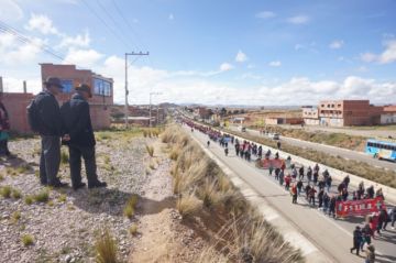 Gobierno espera reunirse con dirigentes de la COB