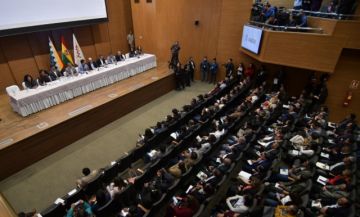 Gobierno instala diálogo por el DS 5503 y advierte que “nada está escrito en piedra”