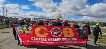 La marcha de la COB llega a La Paz para el diálogo por el Decreto 5503