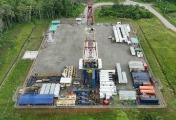 Ecuador anuncia nuevos pozos petroleros en la Amazonía