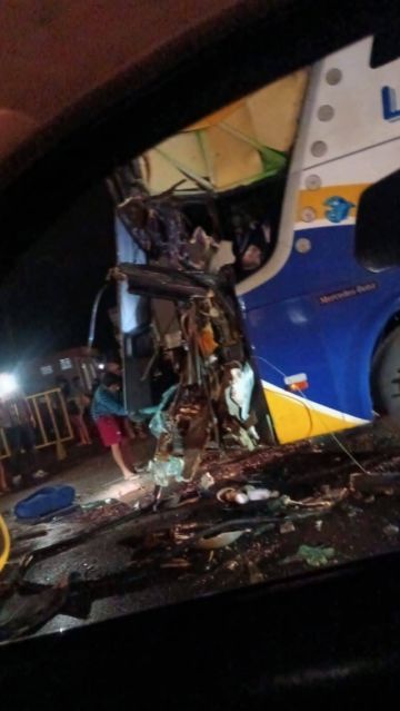 Dos fallecidos y siete heridos tras colisión entre bus y cisterna en Yacuiba