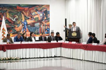Crece la presión por el 50/50, Paz esperará las elecciones subnacionales