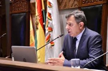 Amplían a seis meses el arraigo de exautoridades