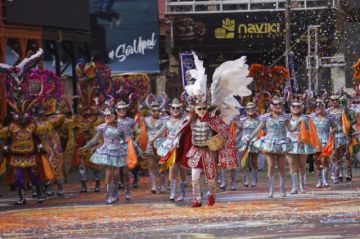 Gobierno insta a promocionar las danzas bolivianas “ante intentos de desconocer su origen” 