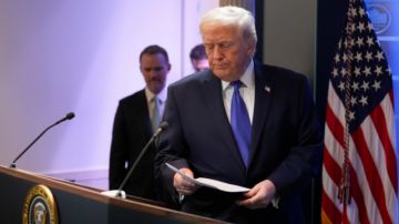 EEUU: Trump firma un arancel global de 10 %
