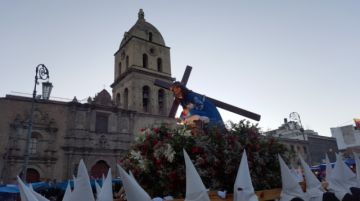 Ministerio de Trabajo dispuso horario continuo para el jueves y feriado para el Viernes Santo 