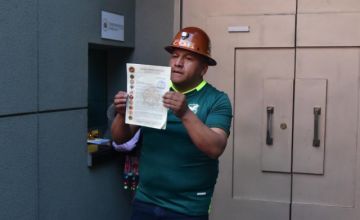 La COB entregó pliego: pide proteger los salarios