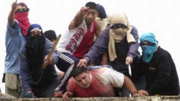  Canibalismo y decapitados: así fue el motín de los '12 Apóstoles' en Argentina 