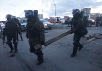 Ministro Zamora regresa a La Paz junto a la caravana humanitaria tras tensiones en Vilaque