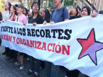 Chile: Confech mantiene protesta contra Gobierno