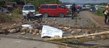 Los bloqueos ceden en algunos tramos, pero la crisis en carreteras continúa
