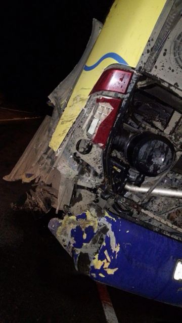 Impactante accidente en Yacuiba: camioneta queda encunetada tras chocar contra un bus