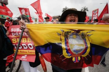 Ecuador: marcha exige revocatoria de Noboa