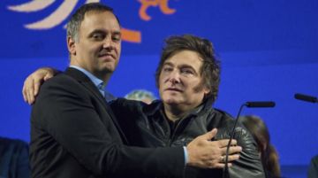 Renuncia Manuel  Adorni, mano  derecha de Milei