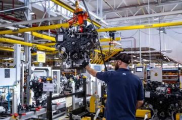 Industria argentina continúa desplomándose