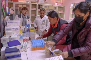 Distribuyen medicamentos a 29 centros de salud de Tarija 