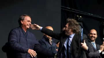 Tribunal Supremo  de Brasil prohíbe la visita de  Milei a Bolsonaro en  prisión domiciliaria