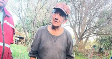 “Se quemó todo”: Don Alberto perdió su casa, pero agradece estar vivo