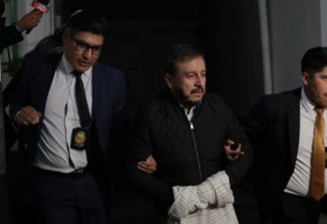 Tras declarar, Medinaceli permanece en celdas de la FELCC