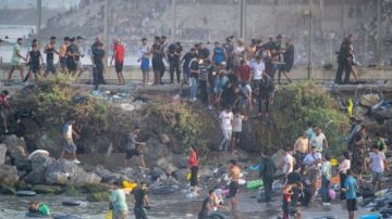 Caos por la entrada de migrantes a España