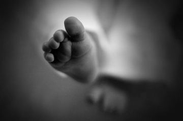 Tipifican muerte de bebé como posible homicidio culposo