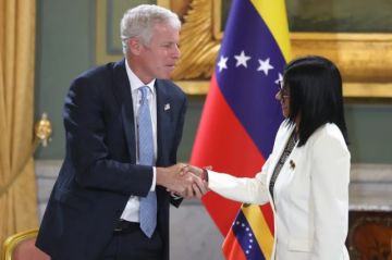 Venezuela firma acuerdos energéticos con EEUU y petroleras