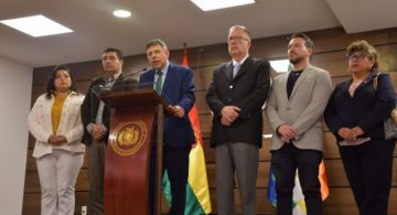 Senadores y diputados acuerdan impulsar reforma parcial de la Constitución en tres fases