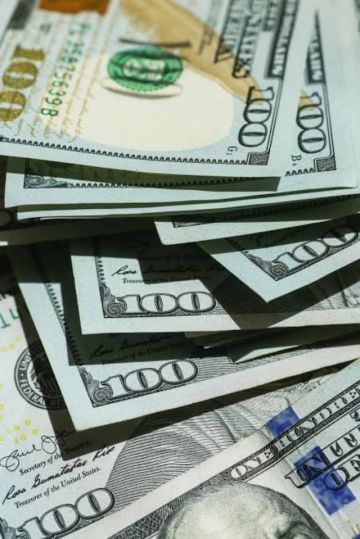Aprehenden a sujeto que transportaba 76 mil dólares sin poder explicar su origen