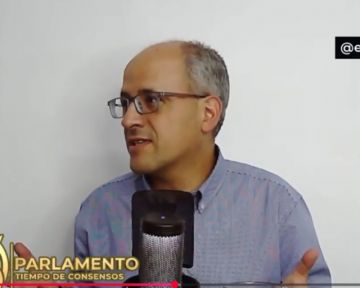 Raúl Velázquez: Bolivia olvidó que el gas es un recurso finito 