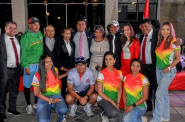 Panamericano Máster: Alcalde dio la bienvenida a los ciclistas 	