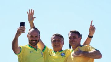 Brasil: Ordenan el arresto de Eduardo Bolsonaro