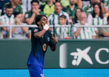 El Barça golea a un combativo  Betis al ritmo de Lamine Yamal