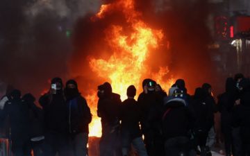 Francia arde contra Macron y sus políticas