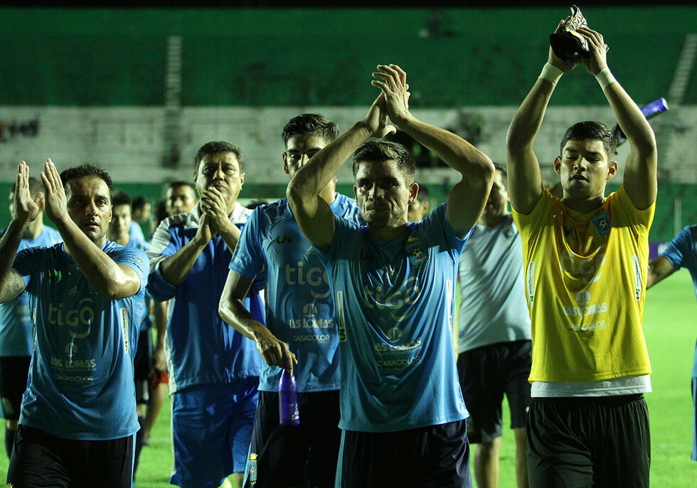 Erwin Sánchez alista el equipo para el clásico