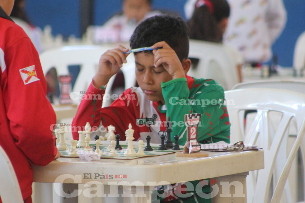 Ramos y Ticona, campeones en el nacional de ajedrez