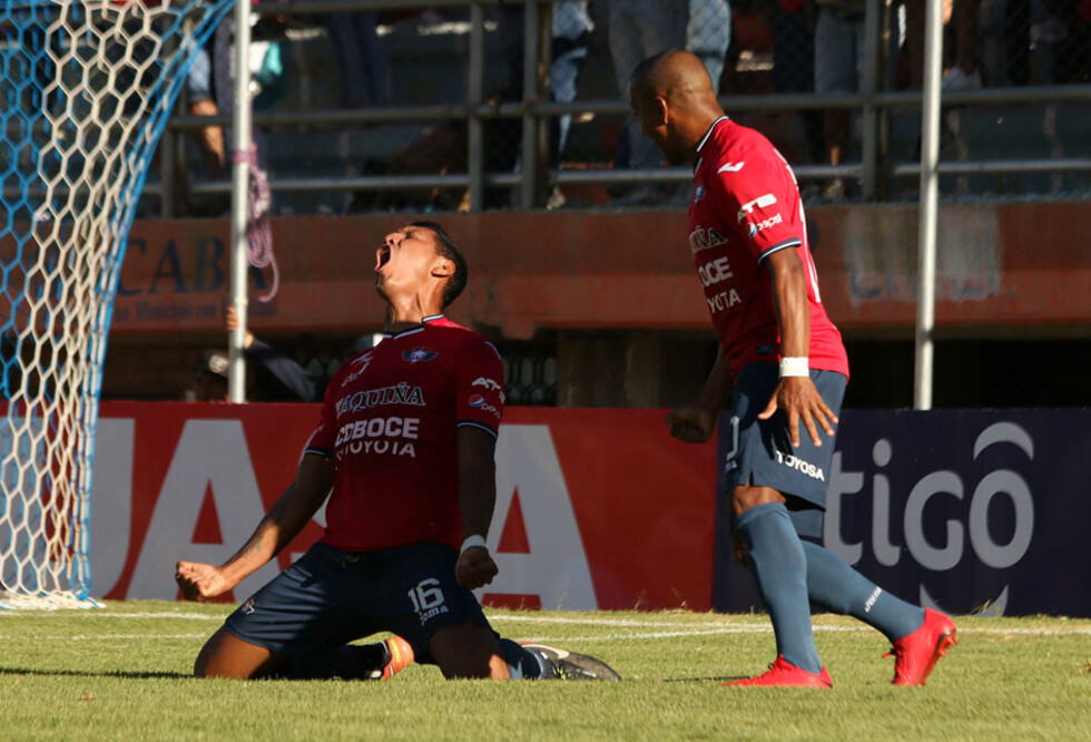 Wilstermann sepulta a Aurora con cinco goles