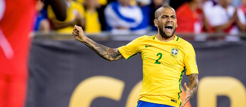 Brasil pierde a Dani Alves para el Mundial de Rusia