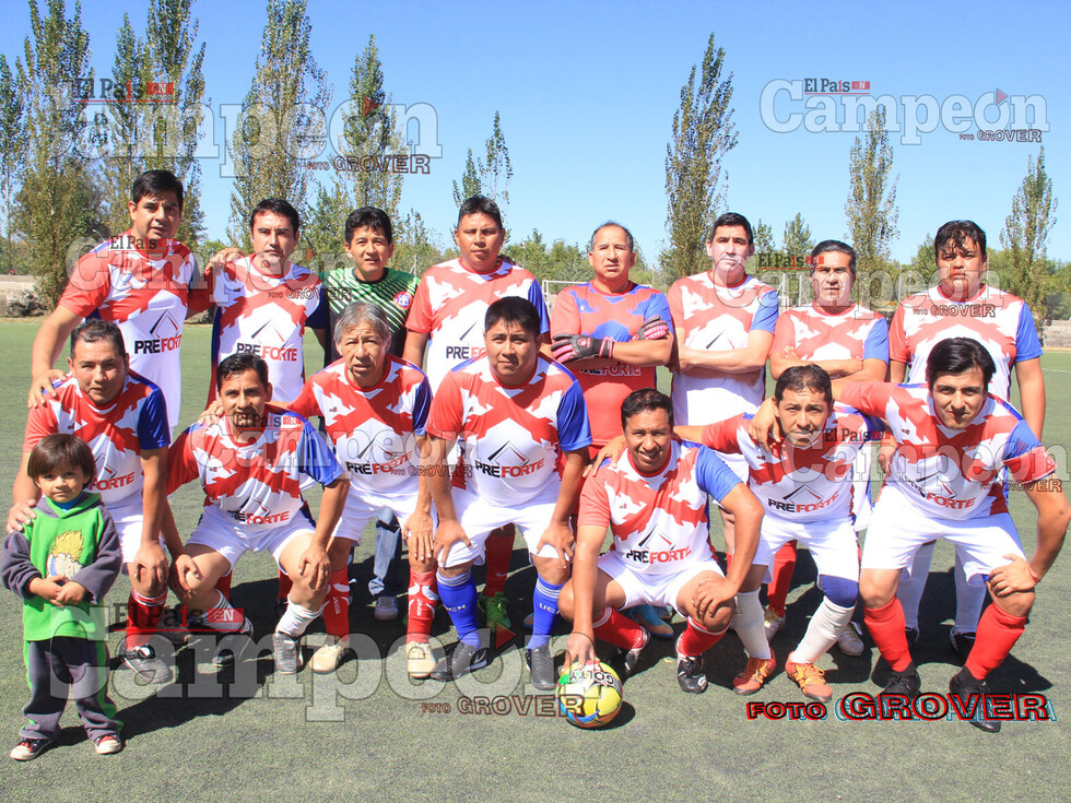 POSTALES DEL INICIO DE LA TEMPORADA DE LA MUTUAL DE EX FUTBOLISTAS EN TARIJA