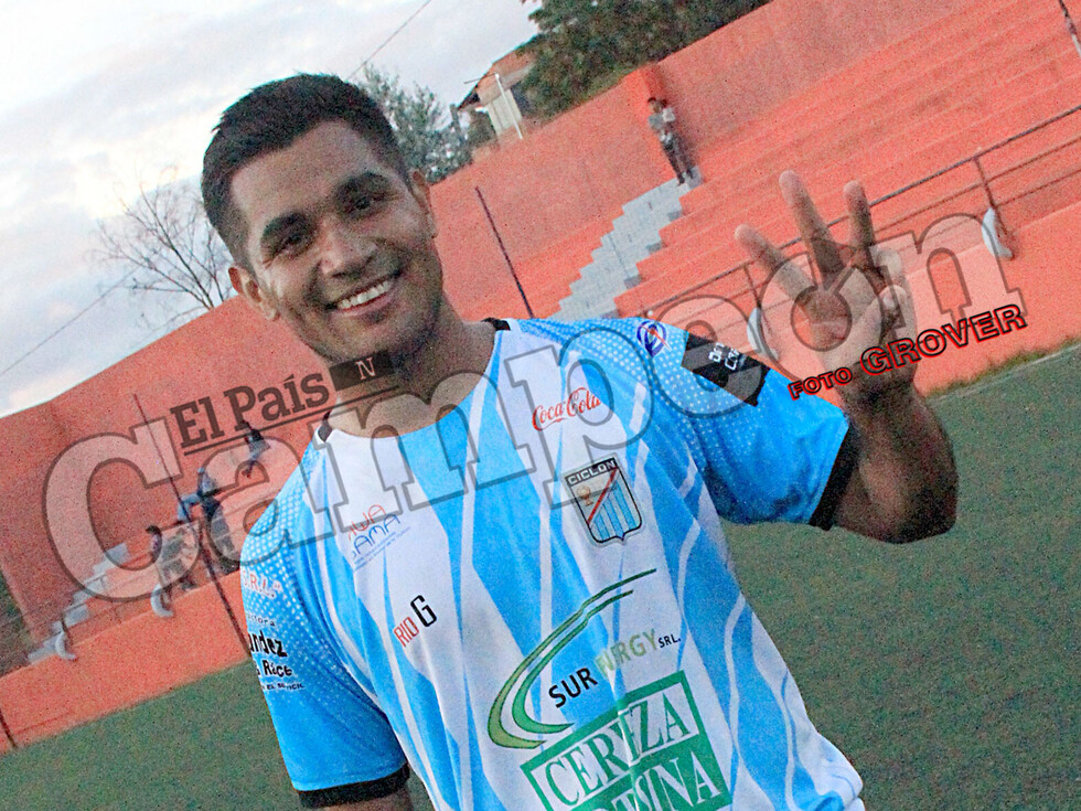 Eber Vera le saca filo a los botines goleadores