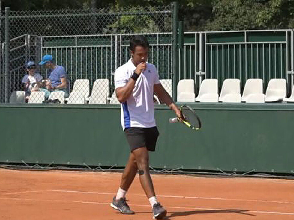 Dellien comienza con triunfo en Roland Garros