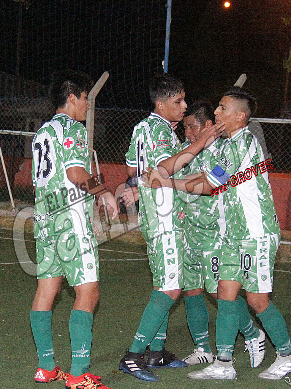 NOCHE DE PRIMERA “B” EN EL COMPLEJO LA BOMBONERA