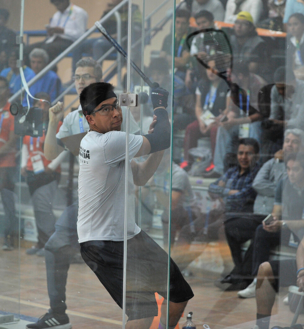 Conrado Moscoso a paso firme en el raquet